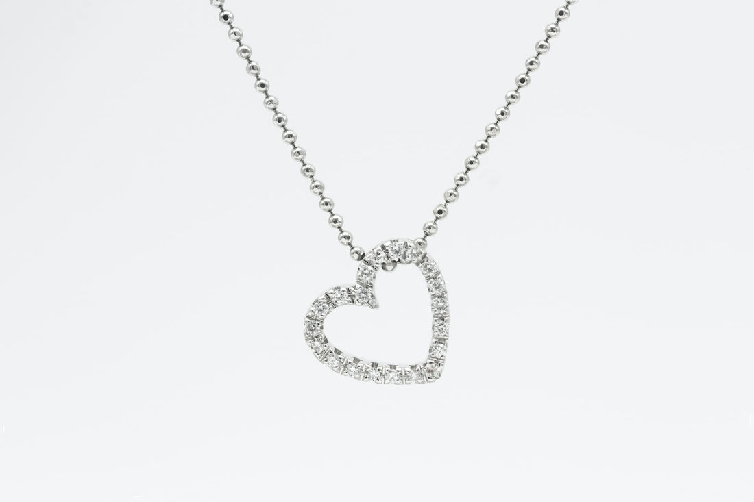 Discover the angel kiss necklace