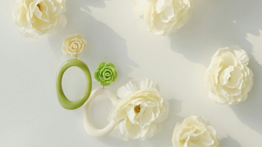 How to Choose Jewelry with Natural Motifs: A Guide to Earth-Inspired Elegance