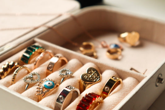 Top 10 tips to organize your jewelry