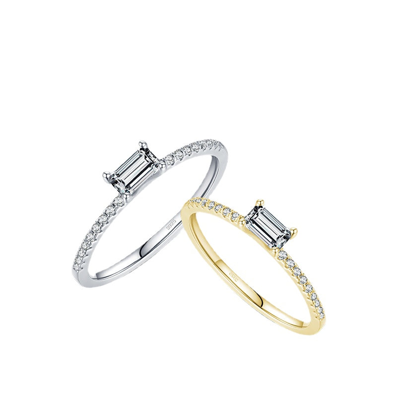 Elegant Sterling Silver Zircon Ring