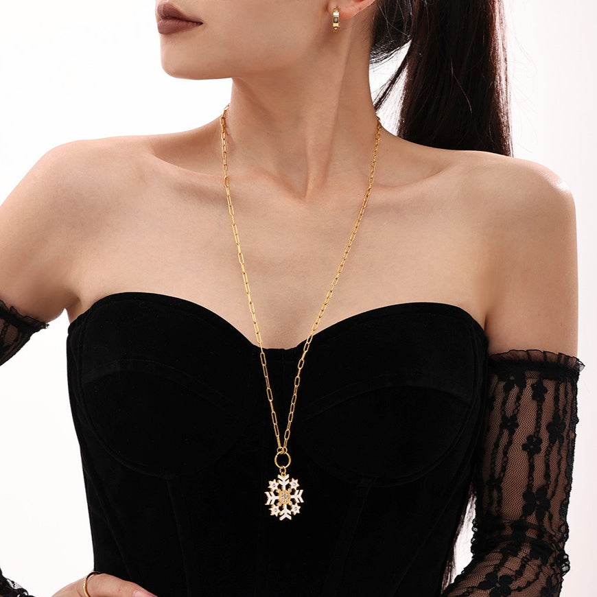 Planderful Zircon Snowflake Pendant Necklace for Women