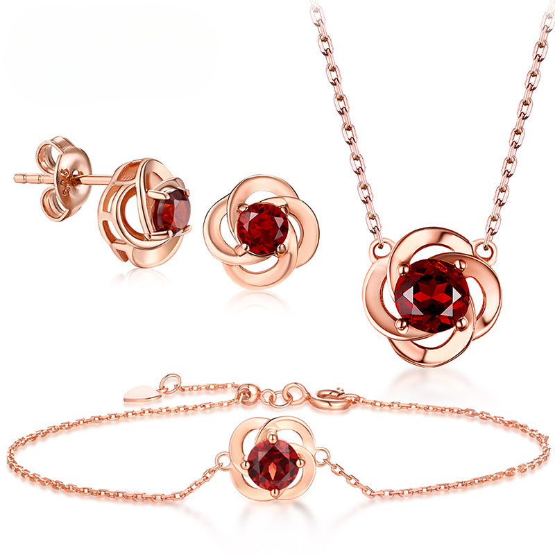 Natural Round Red Garnet Four Leaf Clover Pendant Sterling Silver Necklace