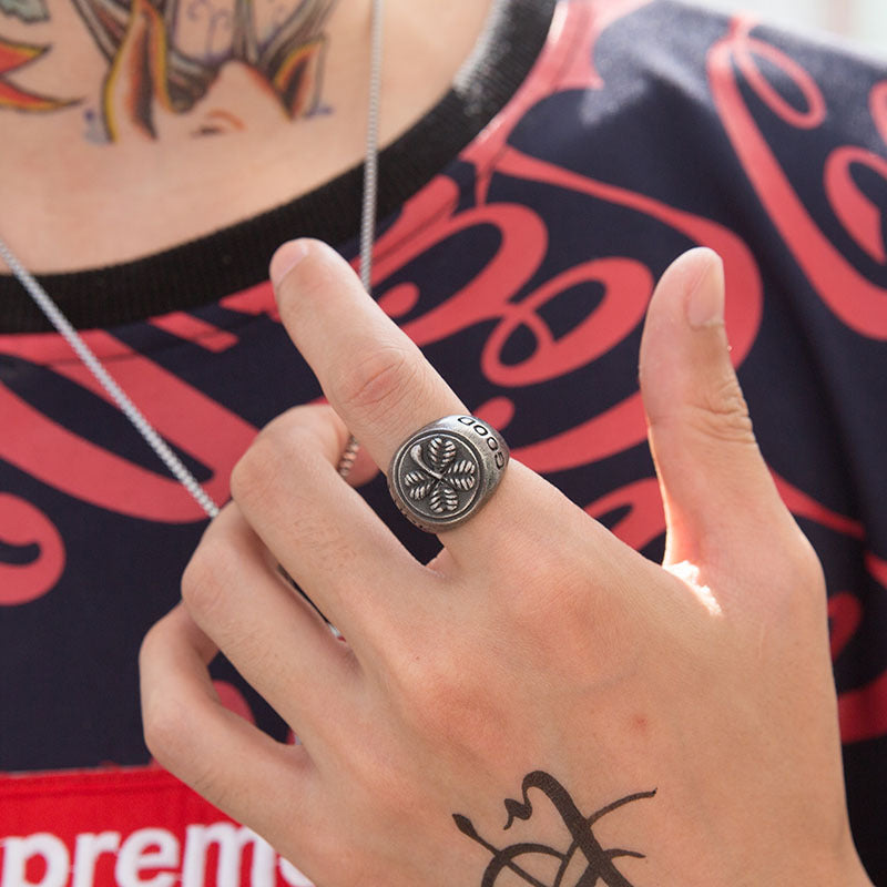 Lucky Clover Titanium Steel Ring for Men and Women – European and American Jewelry Wholesale