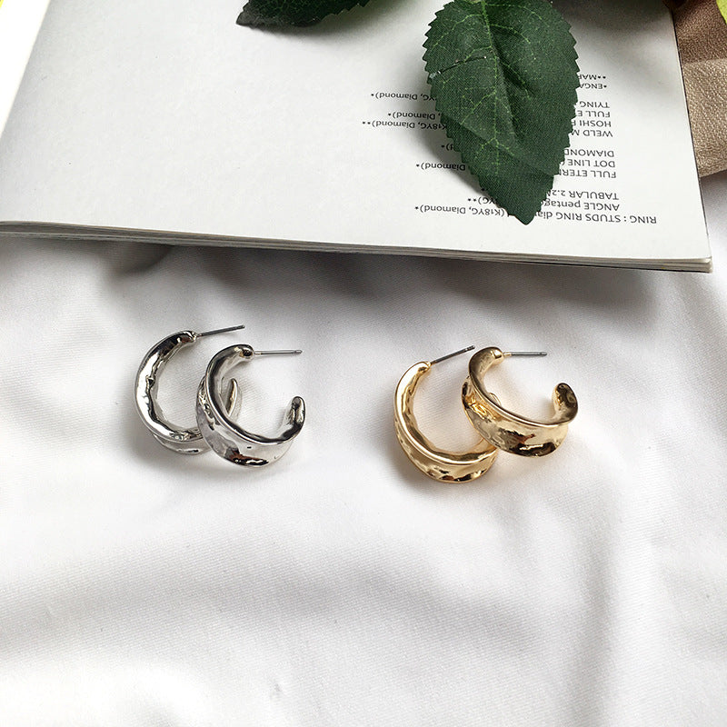 Chic South Korean Geometric C-Shaped Alloy Earrings with Retro Vibes