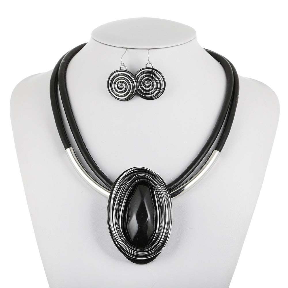 Bold Resin Pendant Necklace with European and American Flair - Stylish Amazon Jewelry with Aluminum Pendant