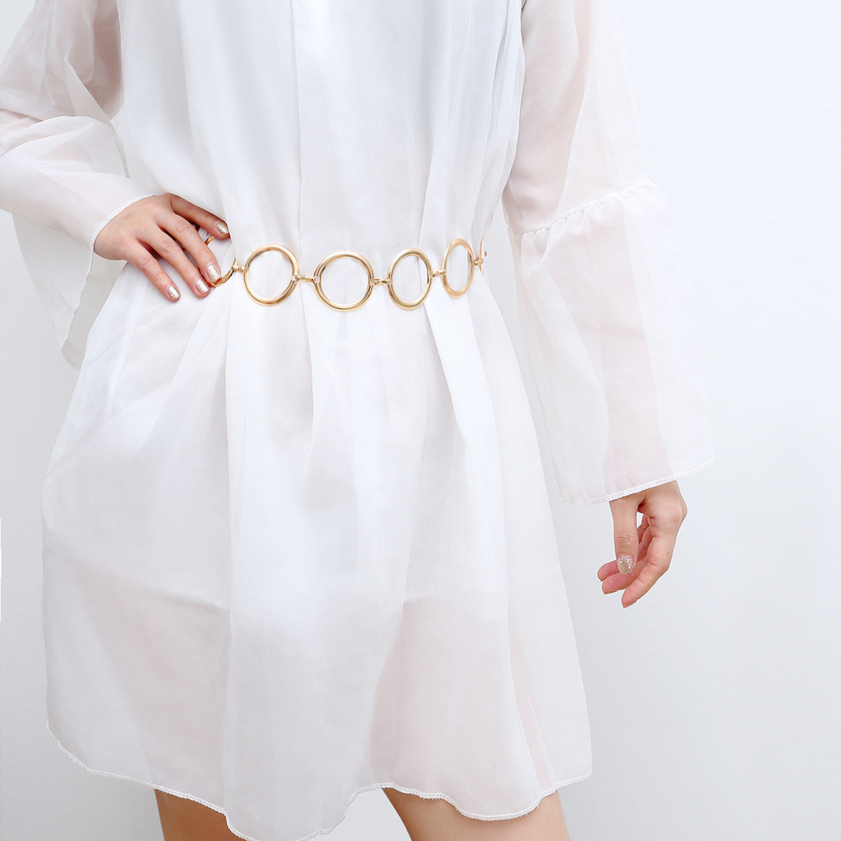 Versatile Metal Waist Chain with Geometric Circles for Fashionable Women