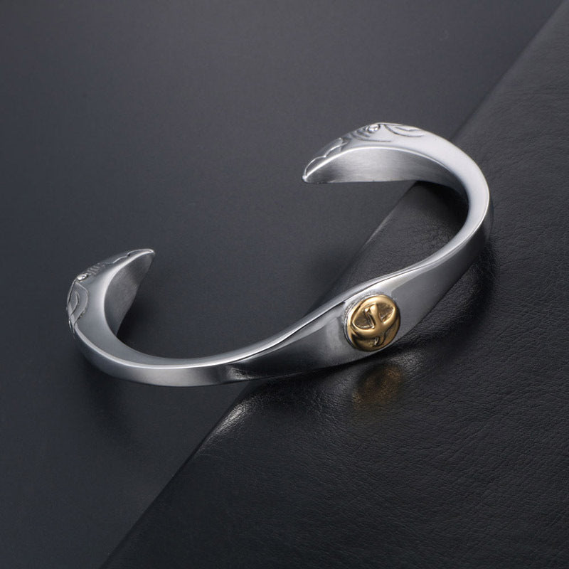 Customizable Vintage Eagle Bracelet for Men – Elegant Titanium Steel Design by Planderful