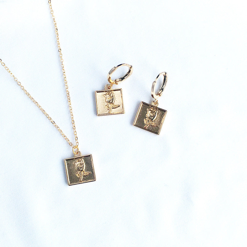 Vienna Verve Rose Jewelry Set with Personalized Cross-Border Earrings and Necklace