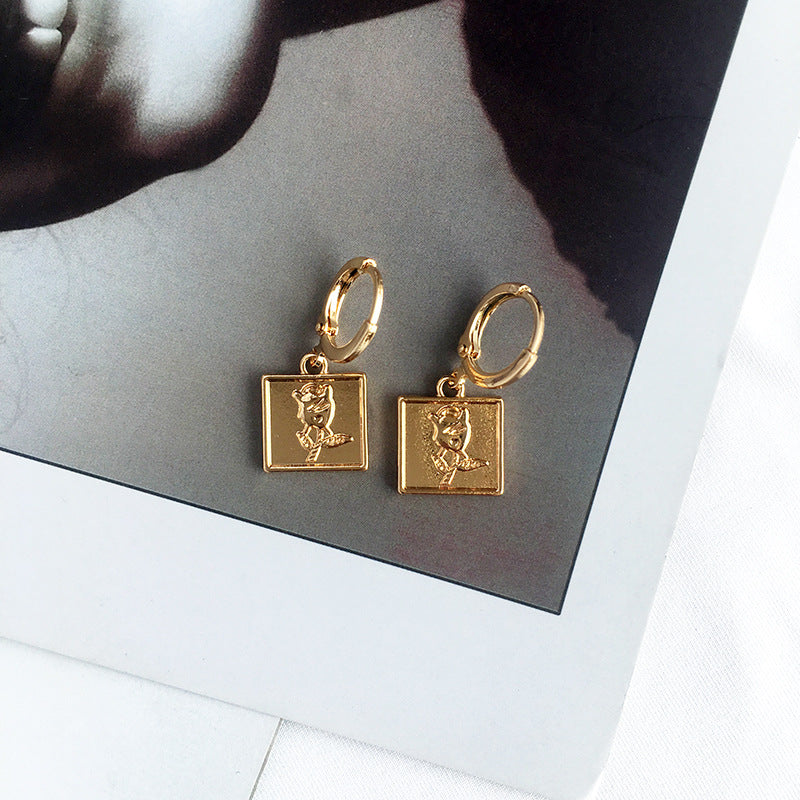 Vienna Verve Rose Jewelry Set with Personalized Cross-Border Earrings and Necklace