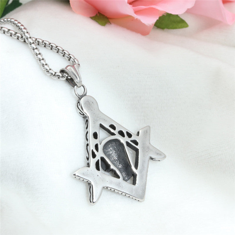 Trendy Men's Stainless Steel Freemason Skull Pendant Necklace in Titanium Steel