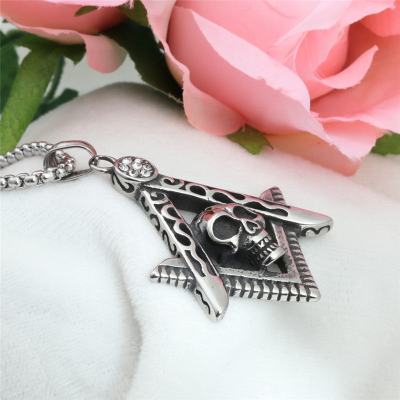 Trendy Men's Stainless Steel Freemason Skull Pendant Necklace in Titanium Steel