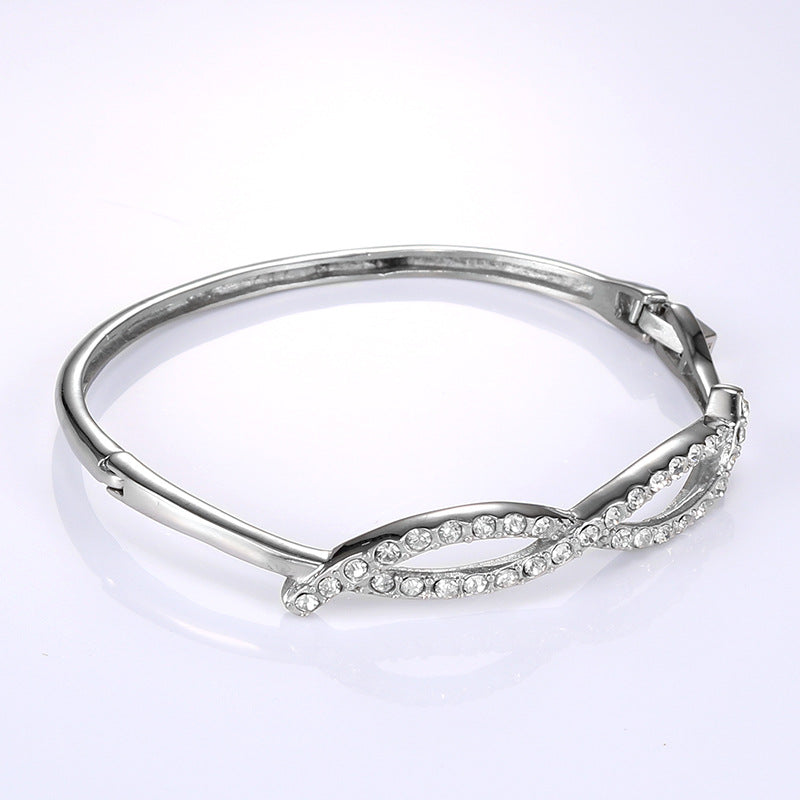 Stylish 8-Shaped Zircon Bracelet for Girls – Simple Stainless Steel Jewelry from Planderful