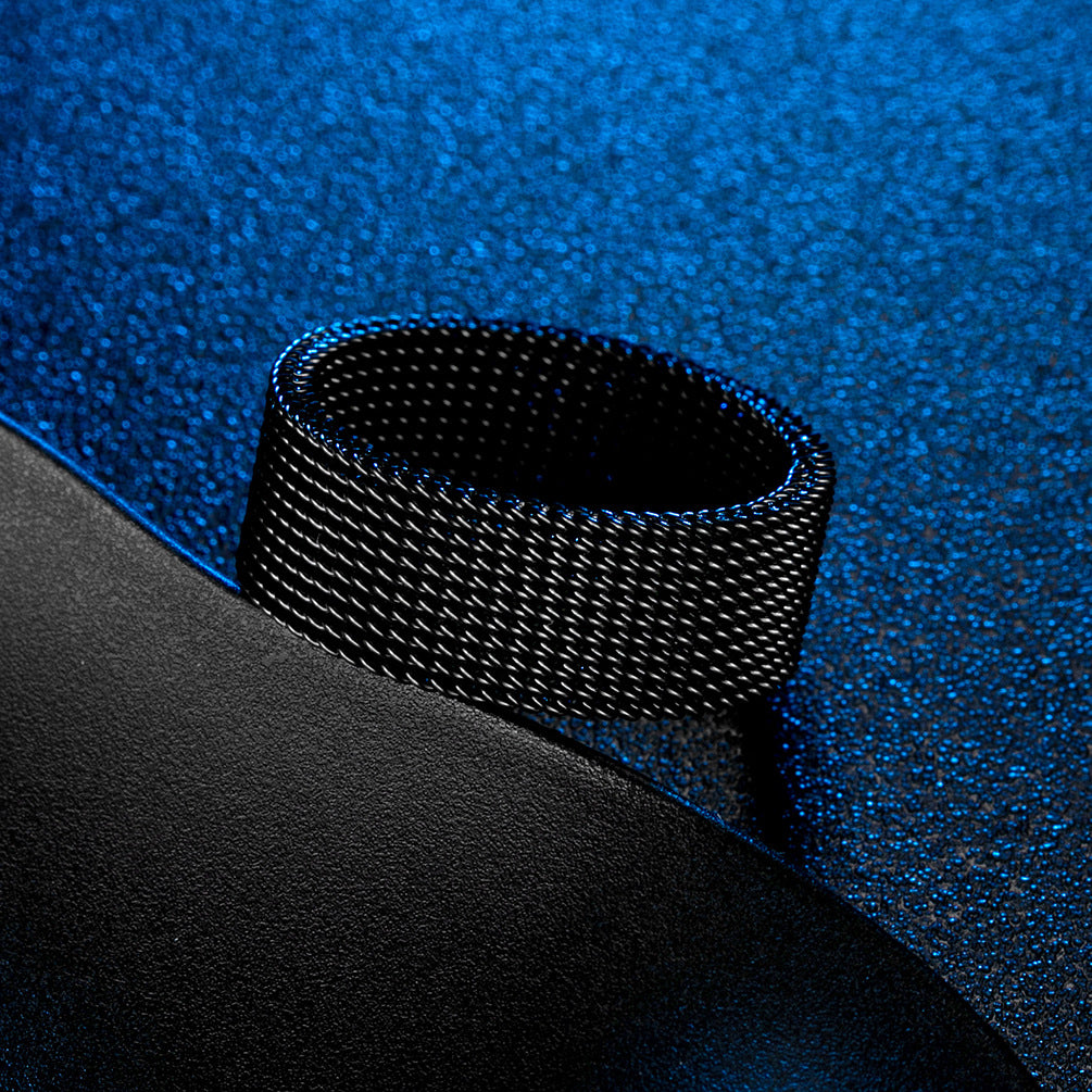 Steel Ring - Elegant Plaid Mesh Design Details