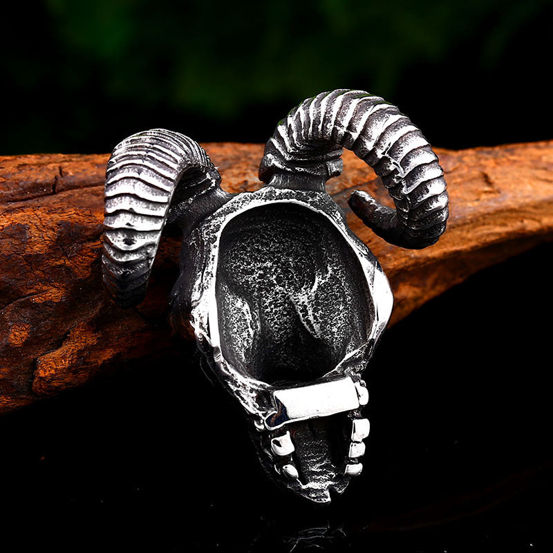 Stainless Steel Sheep Skull Men's Pendant – Animal Titanium Steel Pendant Necklace