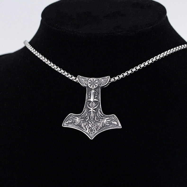 Steel Necklace – Elegant Viking Guardian