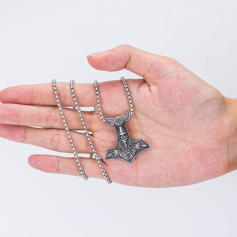 Steel Necklace – Elegant Viking Guardian