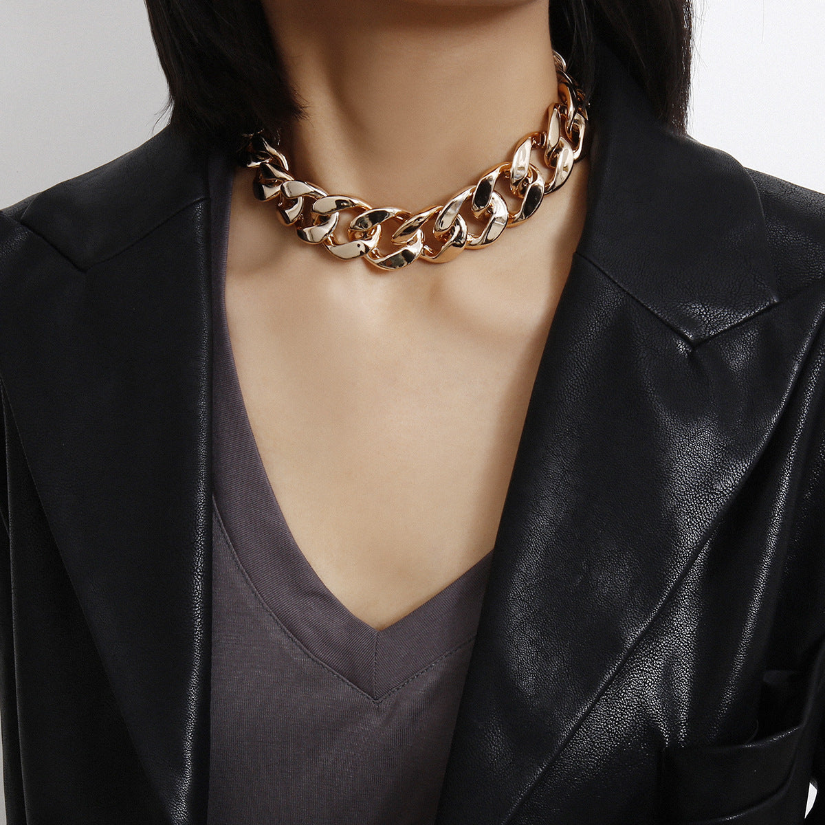 Bold Chain Necklace with Vintage Geometric Pattern
