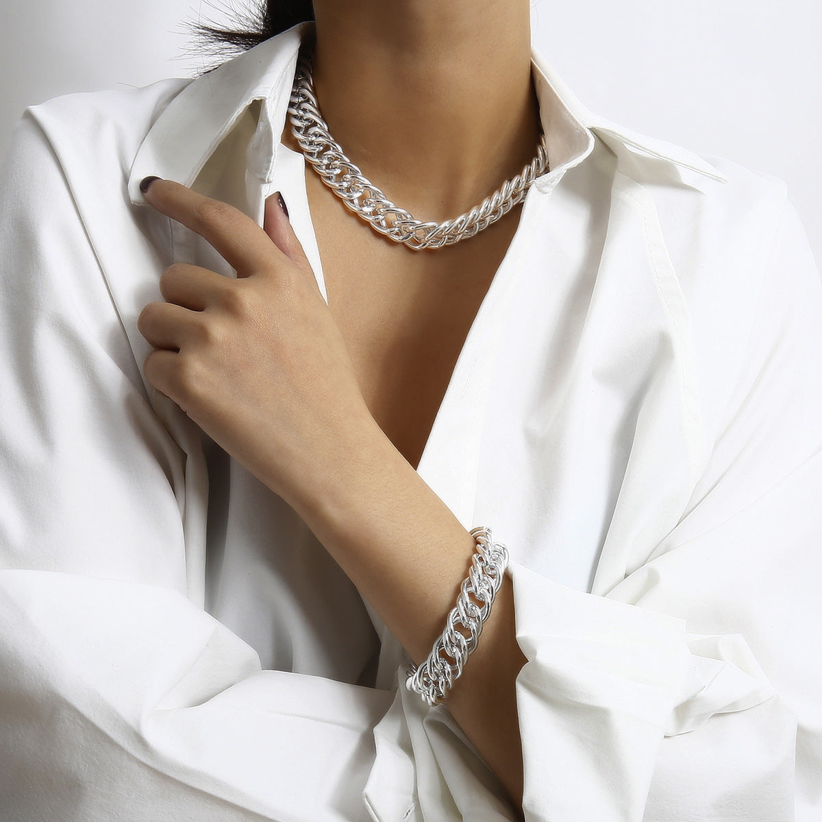 European and American Minimalist Jewelry Set with Vienna Verve Necklace and Bracelet - Alloy Material, Yiwu Manufacturer Direct Selling Item