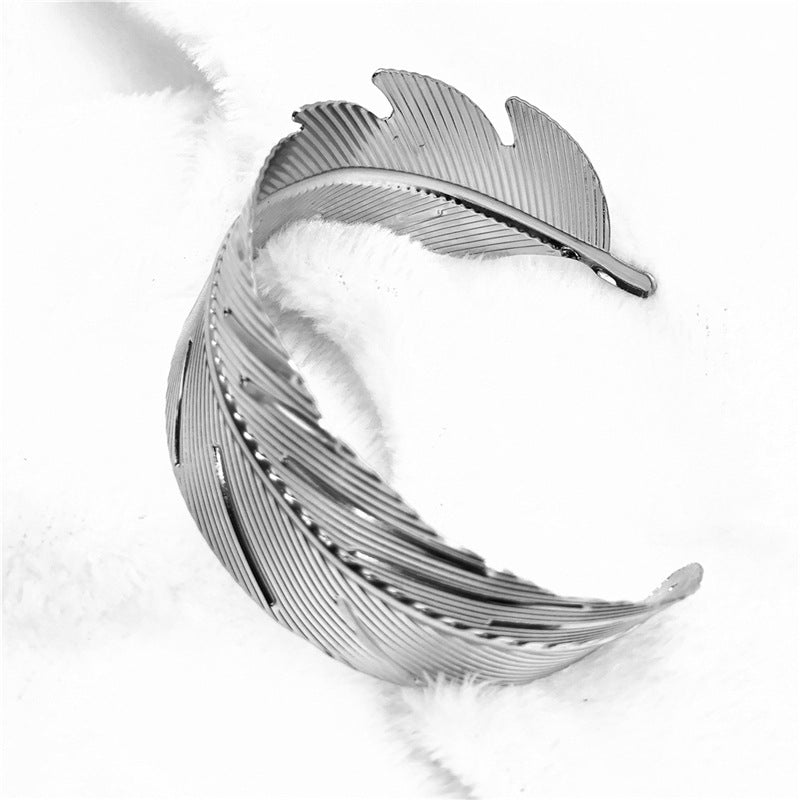 Bold Leaf Arm Cuff Bracelet in Vienna Verve Collection