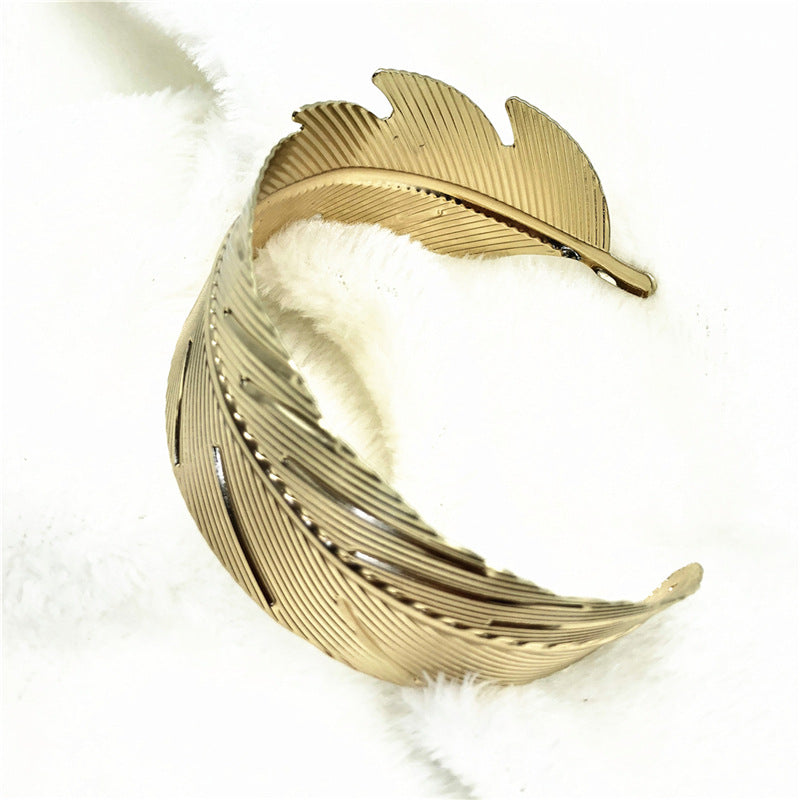 Bold Leaf Arm Cuff Bracelet in Vienna Verve Collection