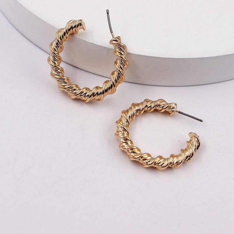 Chic Geometric Circle Earrings with Cross-border Flair
