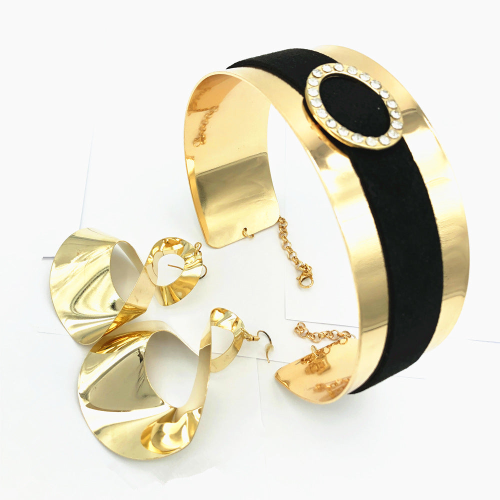 Exaggerated Collar Necklace and Earring Set - Savanna Rhythms Edition