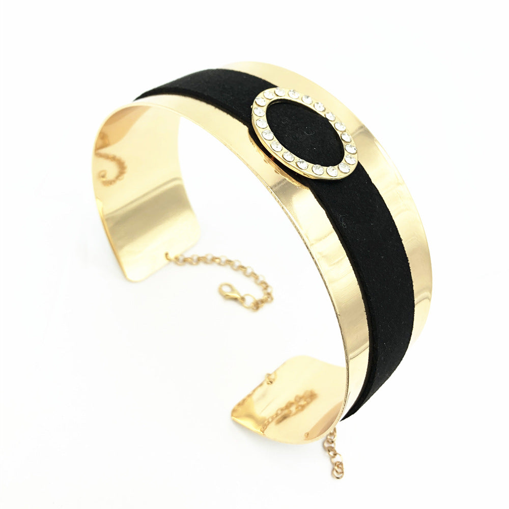 European Punk Nightclub Choker Necklace with Exaggerated Collar