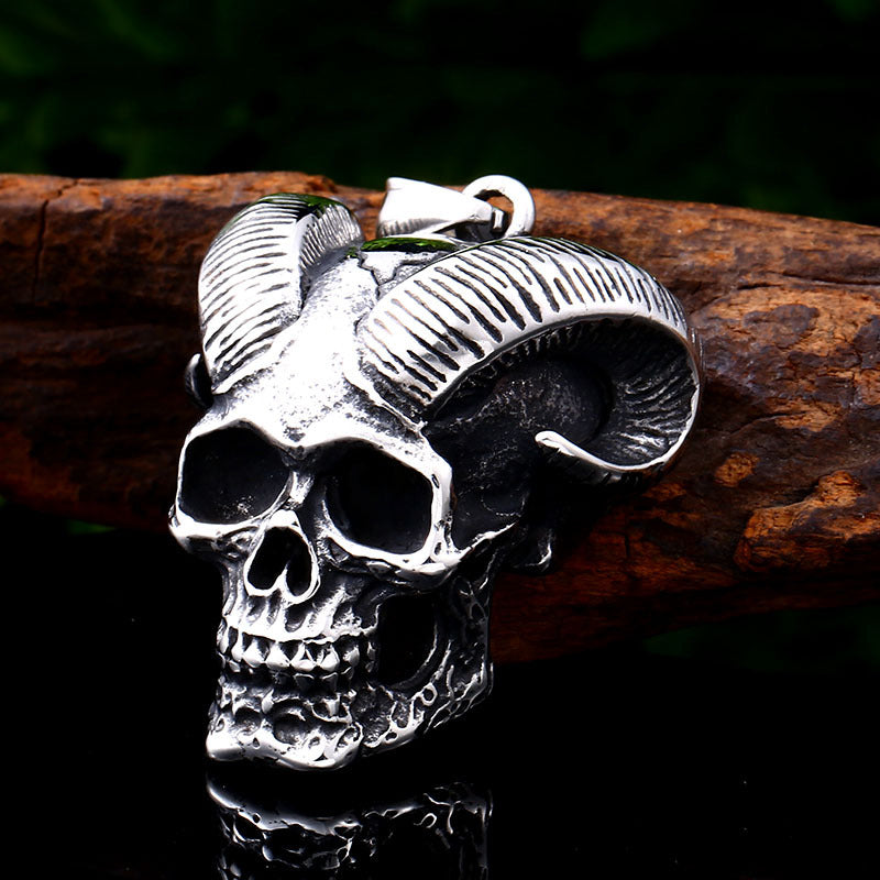 Stylish Titanium Steel Ram Skull Pendant for Men - Punk European and American Jewelry