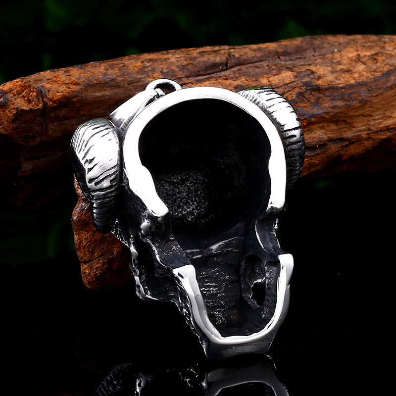 Stylish Titanium Steel Ram Skull Pendant for Men - Punk European and American Jewelry