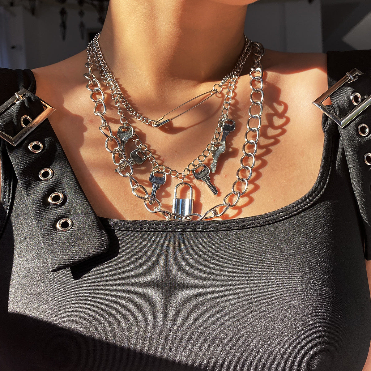 Planderful Vienna Verve Key Lock Layered Necklace for Women Exaggerated Hollow Ring Thick Chain Statement Jewelry