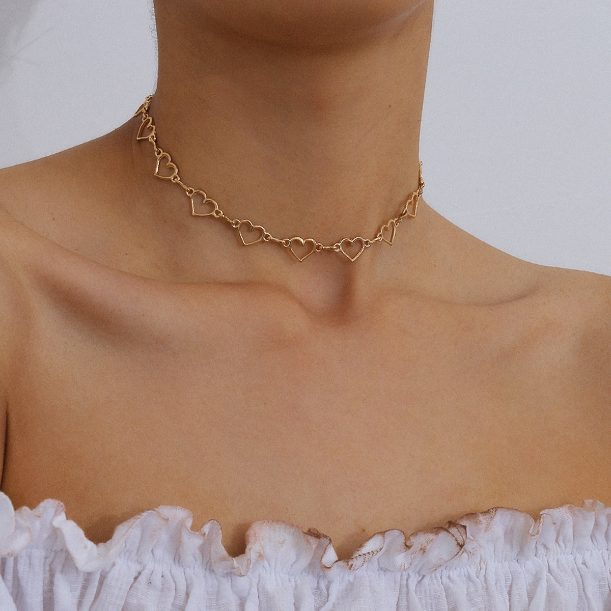 Stylish Heart-shaped Chain Necklace for Women from Vienna Verve Collection
