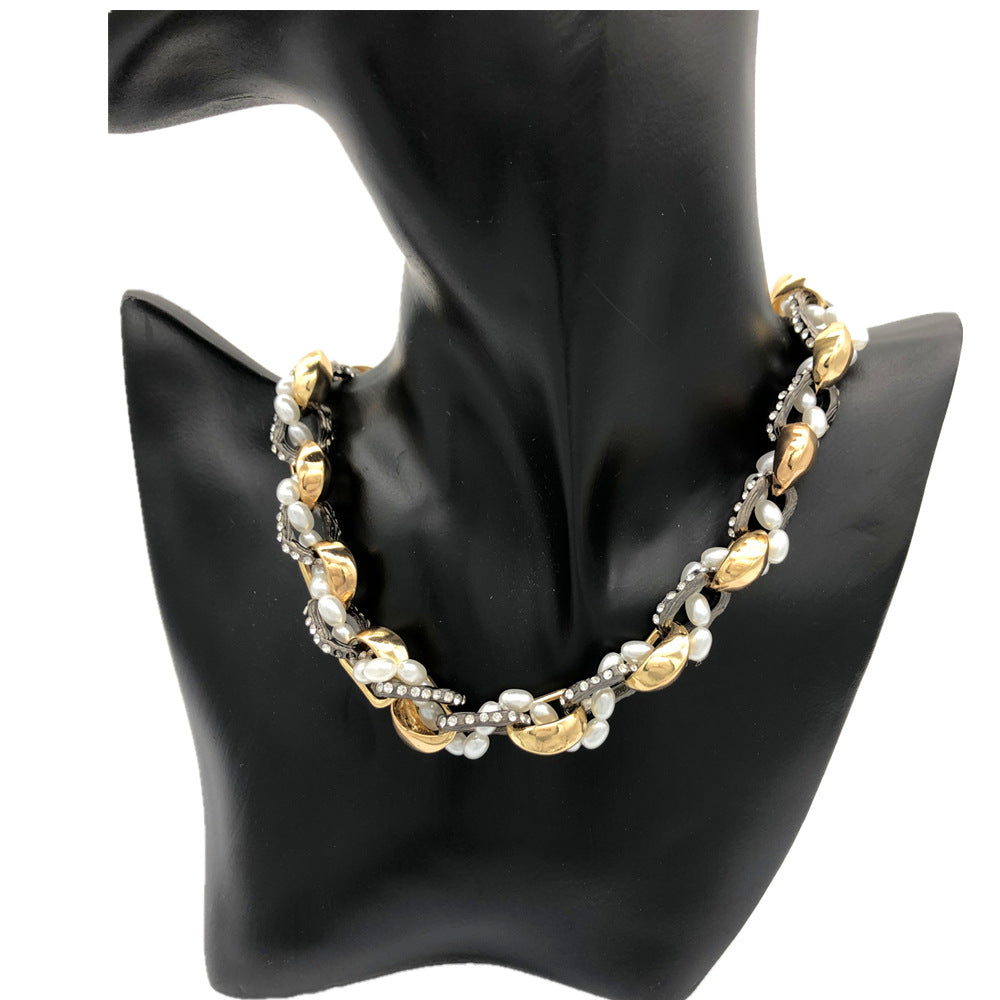 Exquisite Pearl Shell Woven Necklace in Ethnic Style