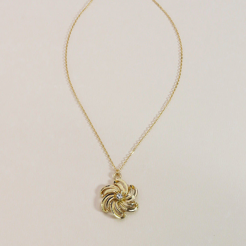 Alloy Floral Wholesale Necklace with Cross-Border Charm