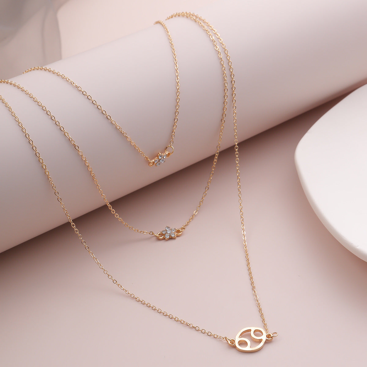Planderful Geometric Hollow Round Necklace For Women With Star Inlay Elegant Minimalist Statement Jewelry