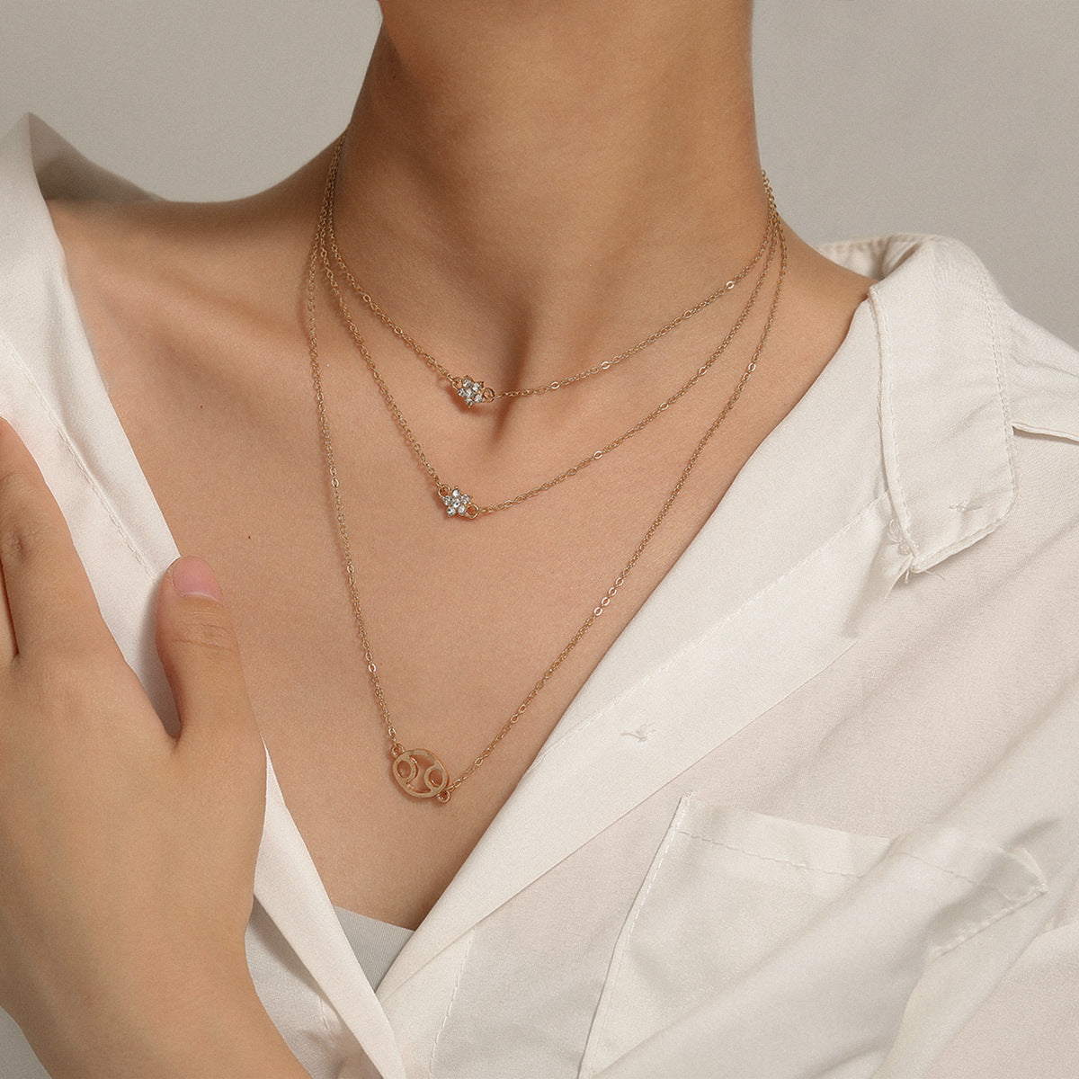 Planderful Geometric Hollow Round Necklace For Women With Star Inlay Elegant Minimalist Statement Jewelry