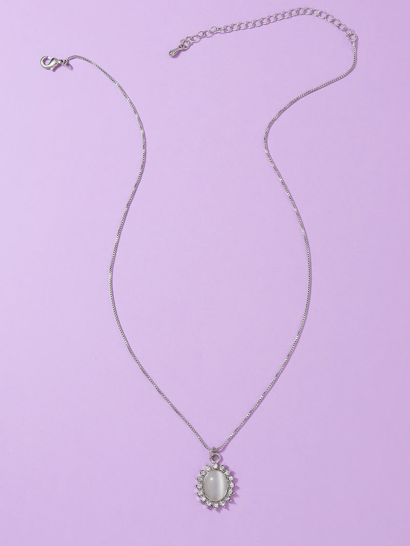 Trendy Necklace Set: Stylish Pendant Necklaces, Wholesale Asian Neckwear