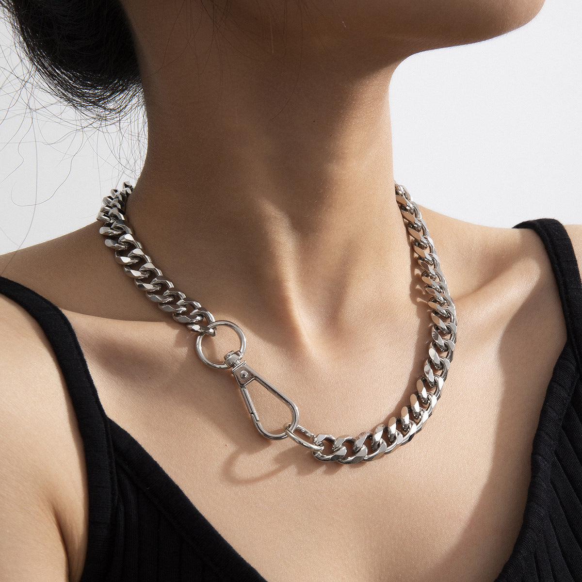Planderful Vienna Verve Geometric Necklace For Women Bold Hip Hop Street Style Statement Jewelry