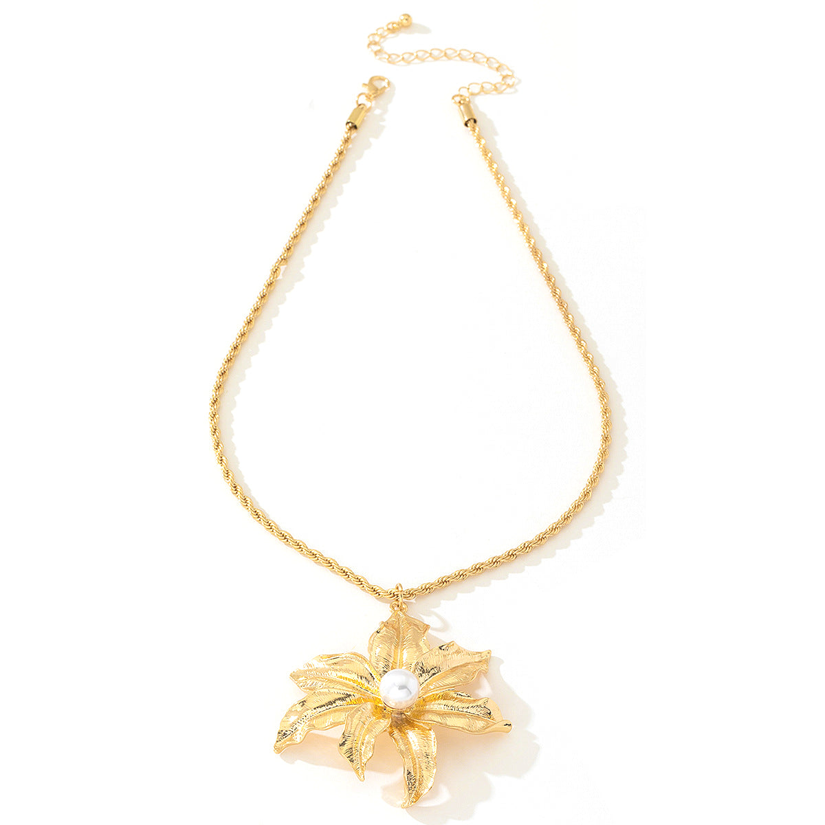 Planderful Vienna Verve Necklace – Creative Holiday Style Metal Flower Pendant