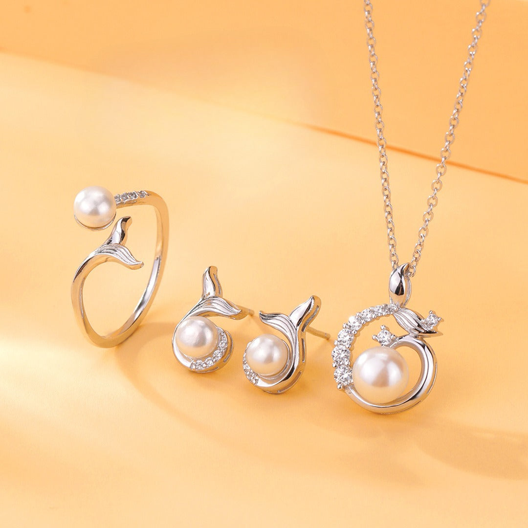 Sterling Silver Freshwater Pearl Mermaid Tail Necklace