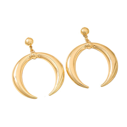 Planderful Vienna Verve Earrings – Fashionable Gold Crescent Design