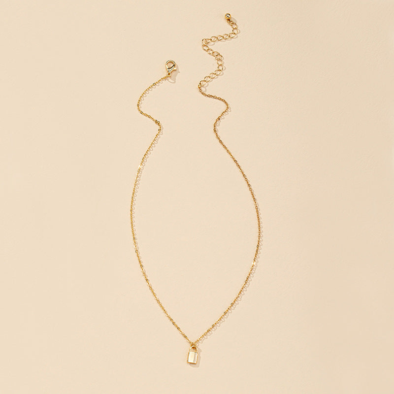 Amazon Exclusive Small Lock Pendant Necklace, Trendy European and American Cross-border Neckpiece