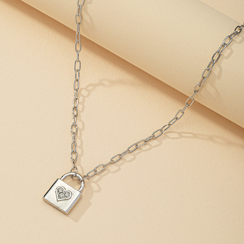 Heart Lock Necklace - Trendy Amazon Jewelry for Wholesale in Europe and America