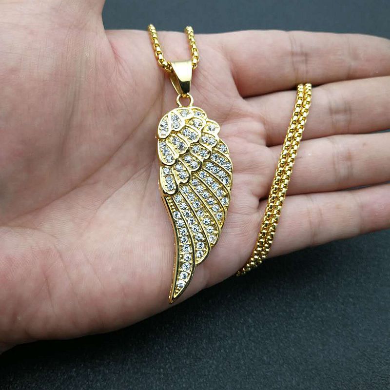 Zircon Necklace – Elegant Angel Wings Pendant