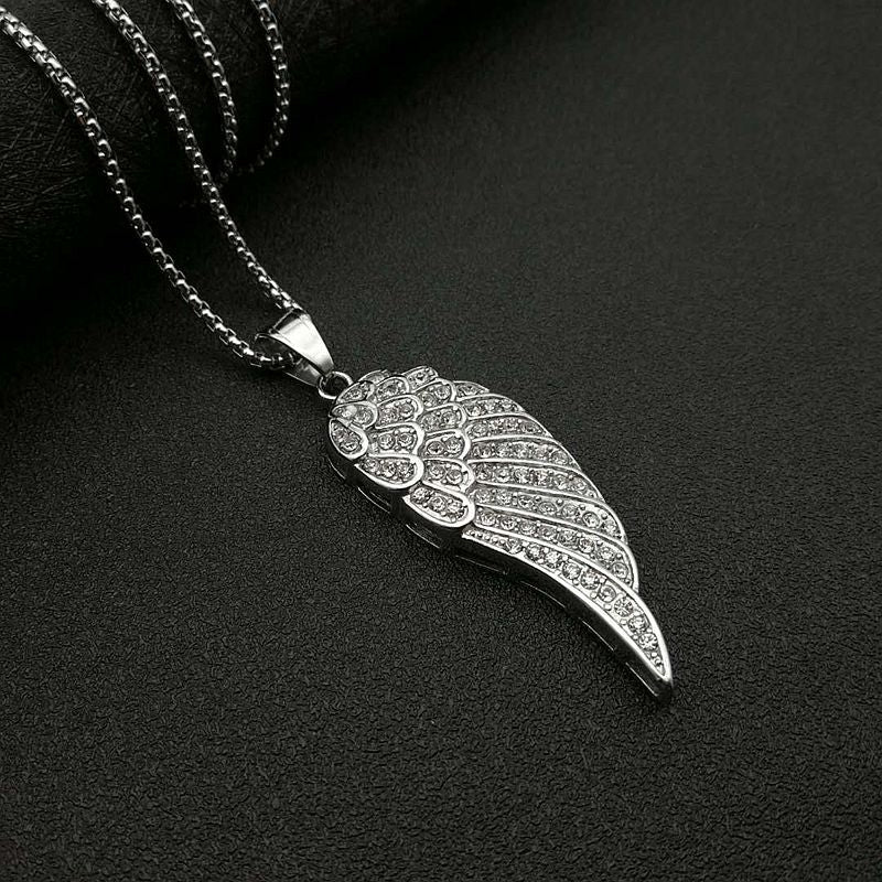 Zircon Necklace – Elegant Angel Wings Pendant