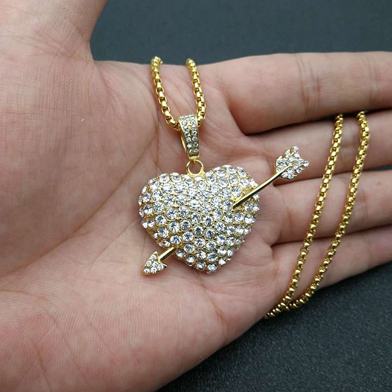 Planderful Hip Hop Jewelry Necklace Titanium Steel Gold Plated Zircon Arrow Through Heart Pendant For Streetwear Fans