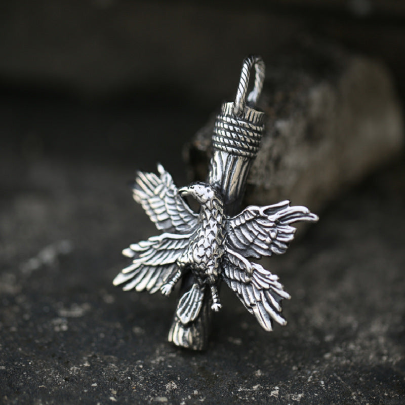 Retro Titanium Steel Eagle Pendant for Men - Hip-Hop Style Personalized Animal Jewelry