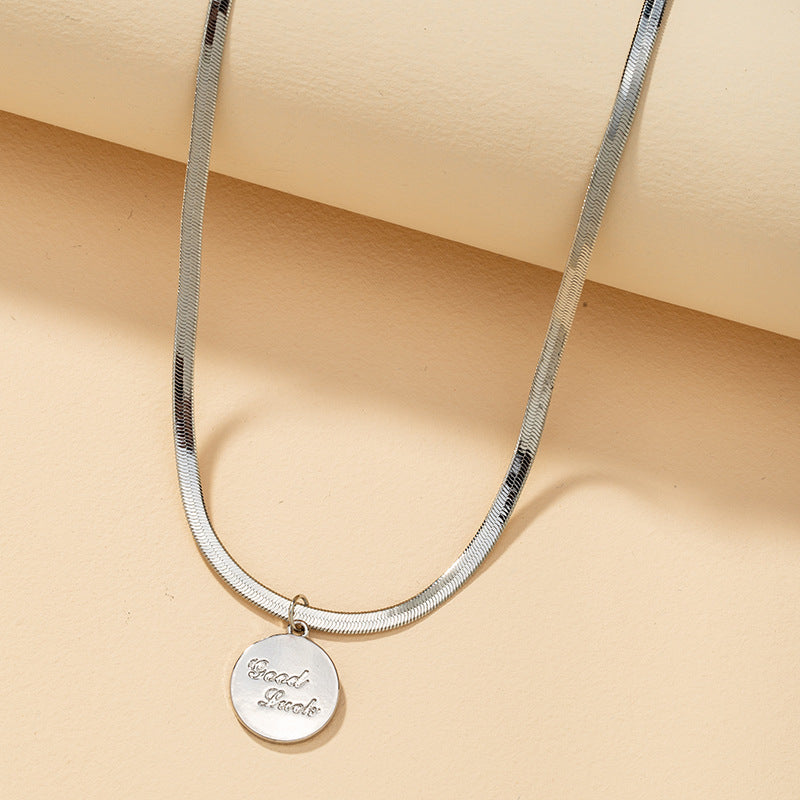 Chic Fortune Necklace with Cross-Border Appeal for Stylish Women across Continents
