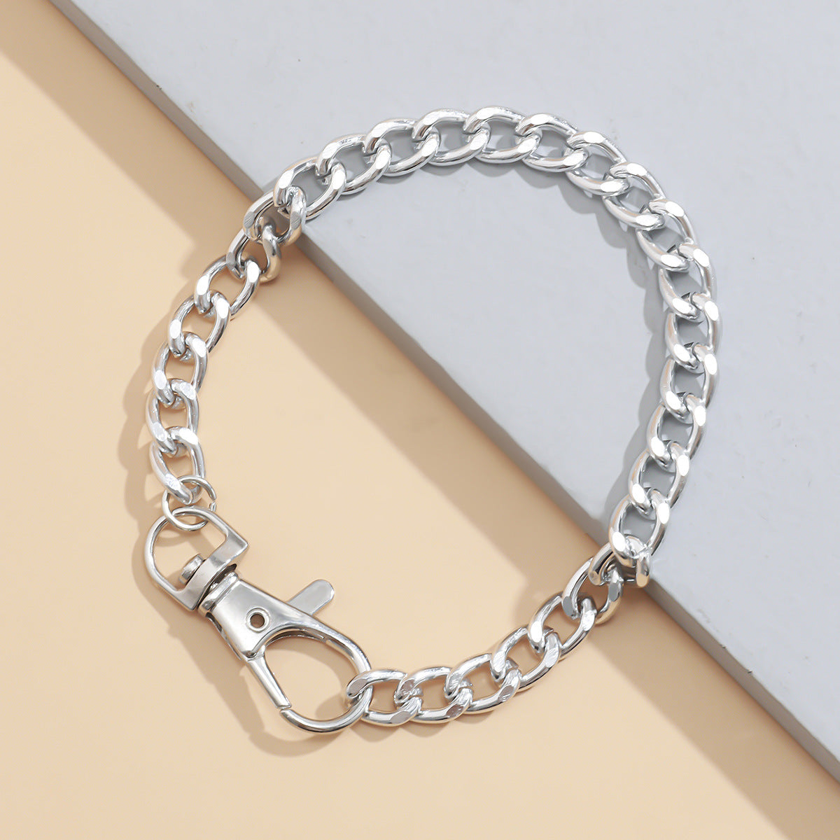Planderful Vienna Verve Geometric Thick Chain Bracelet For Modern Fashion Lovers And Everyday Wear