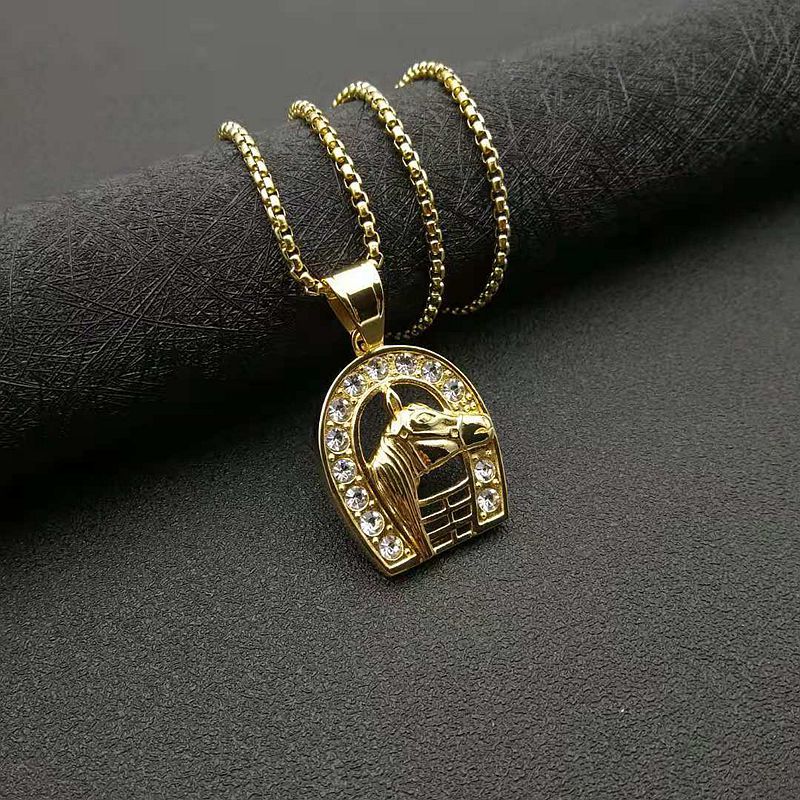 Planderful Bold Hip Hop Jewelry Necklace Color-Preserving Gold-Plated Zircon Horse Head Pendant For Urban Fashion Lovers