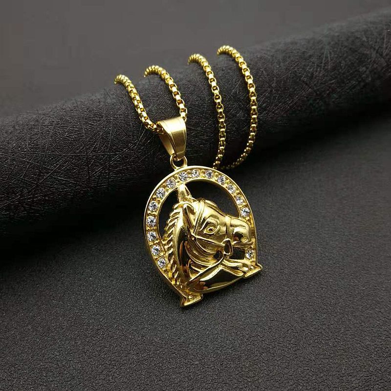 Planderful Bold Hip Hop Jewelry Necklace Color-Preserving Gold-Plated Zircon Horse Head Pendant For Urban Fashion Lovers